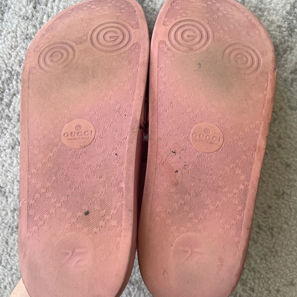 Authentic Gucci Rubber GG Slide - Picture 4 of 4
